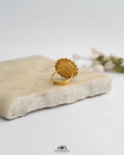 Aavirai Finger Ring