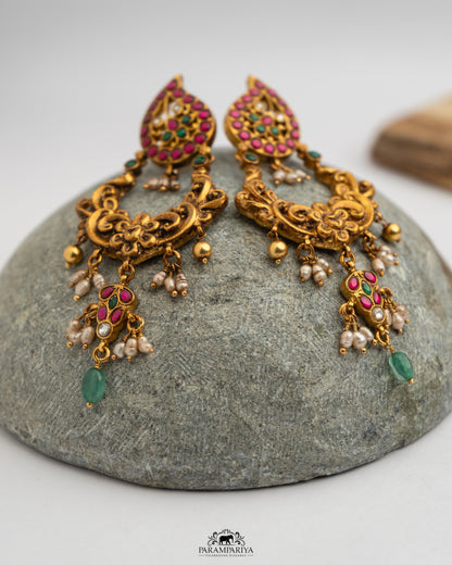 Akshi Earrings