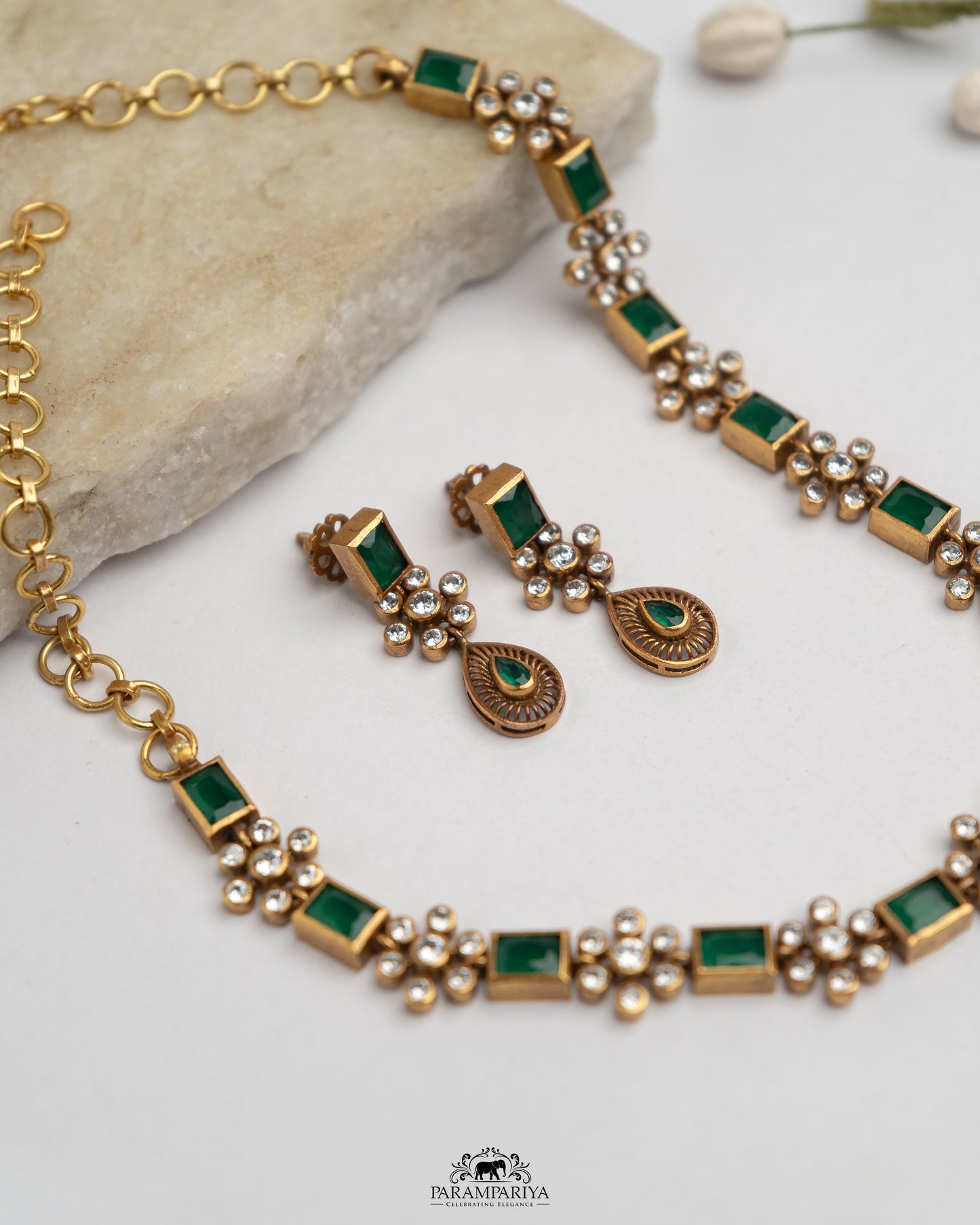 Harina Necklace Set