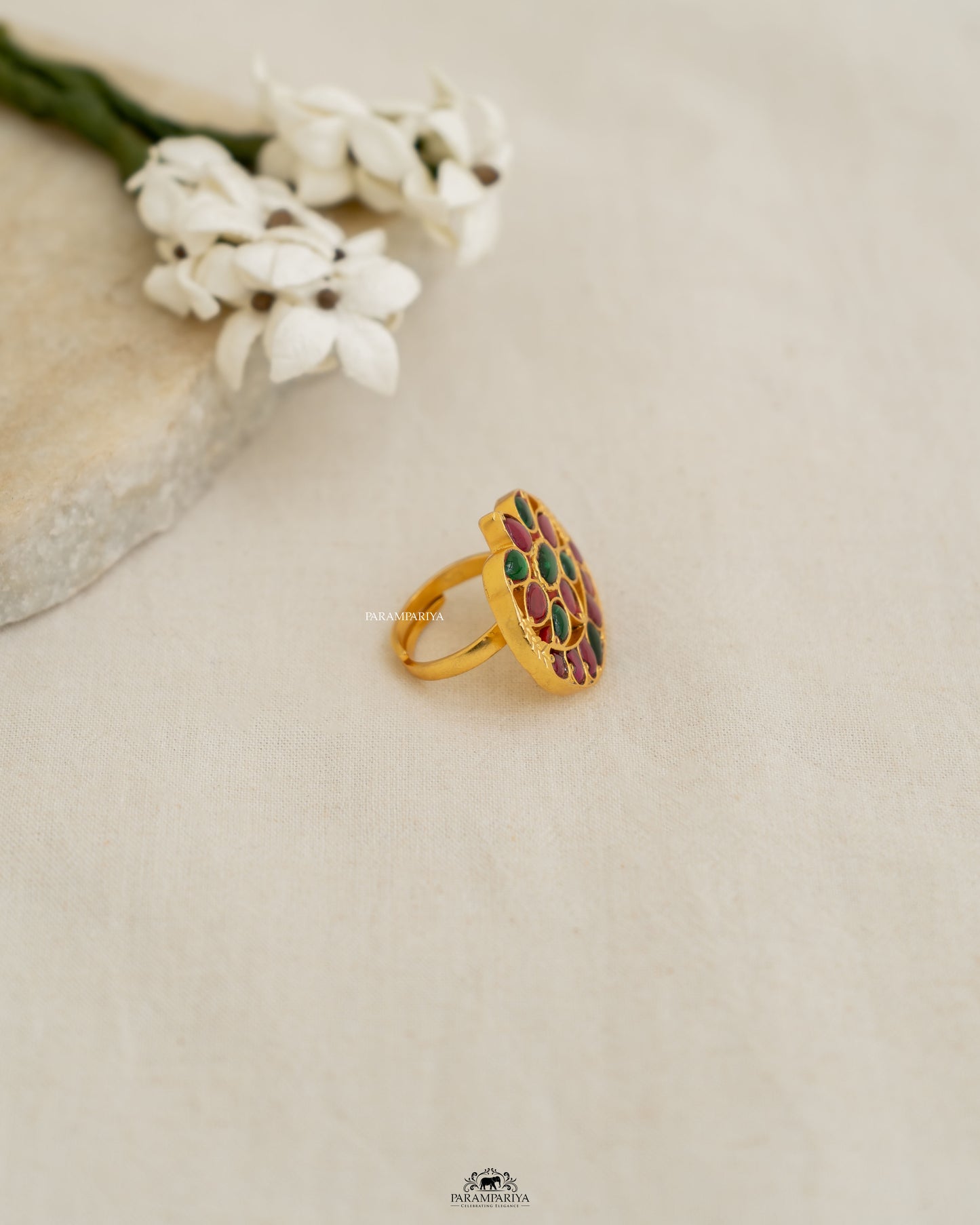 Kaariga Finger Ring