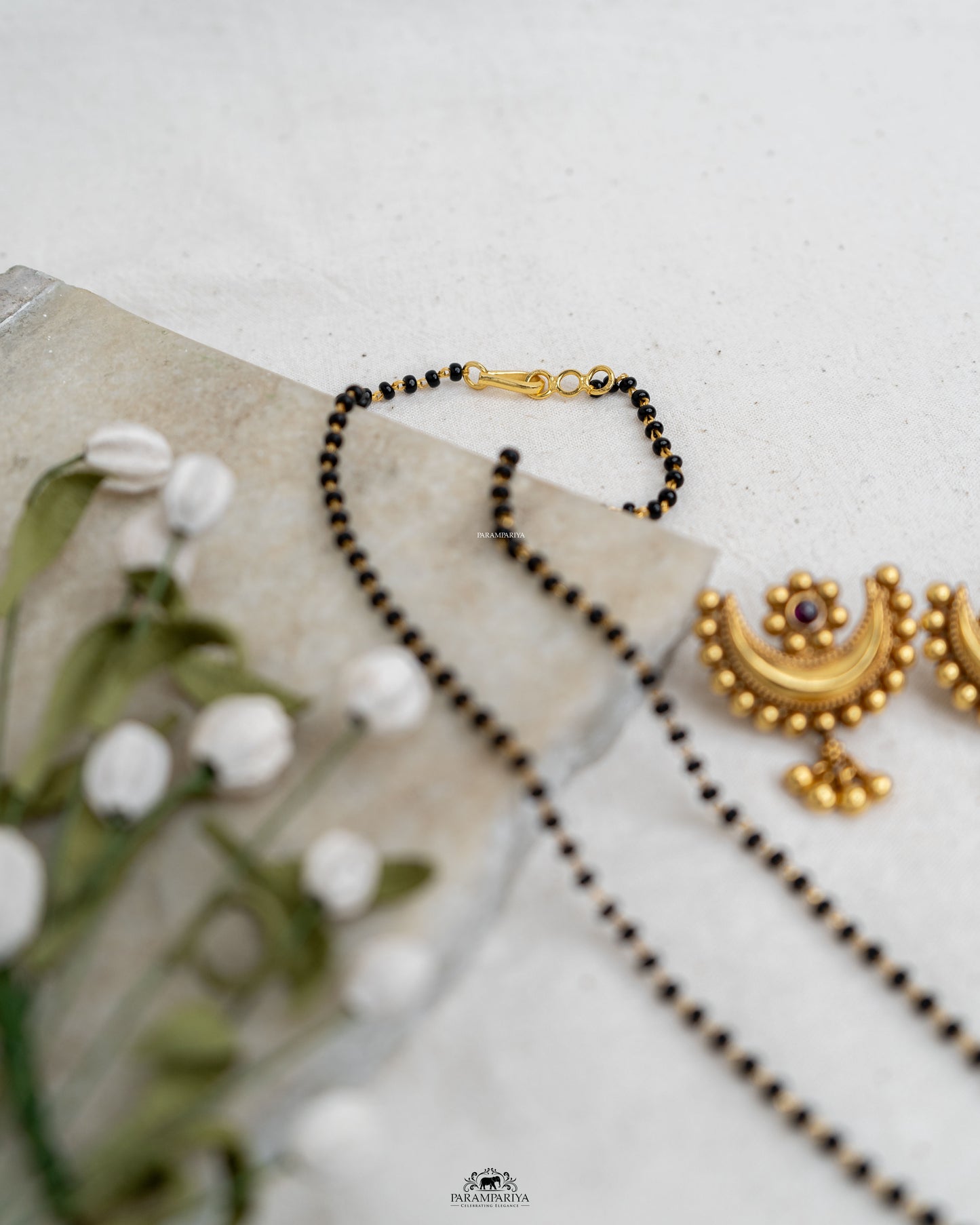 Amvi Necklace Set