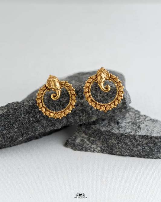 Ganesha Earrings!!

92.5 pure silver micron gold plated earrings. 